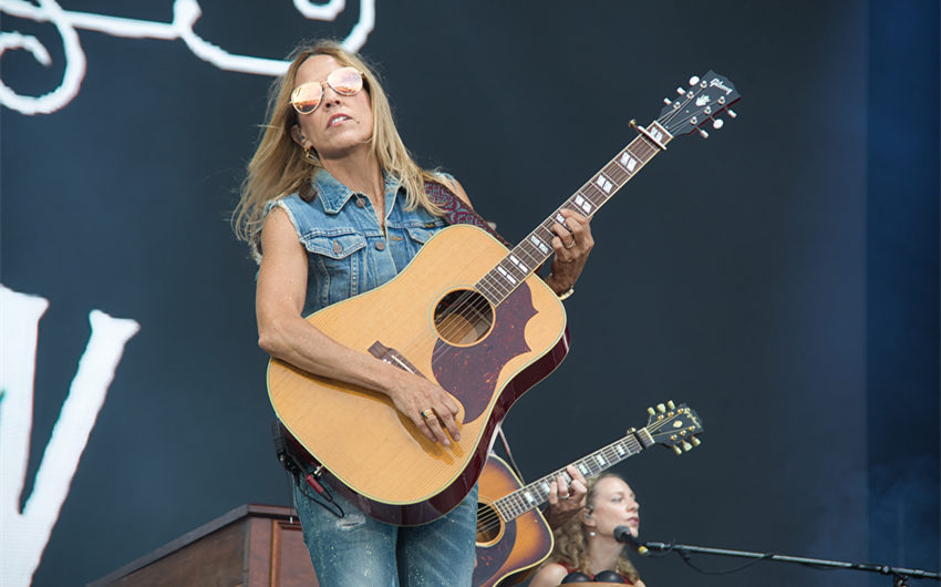 sheryl crow net worth